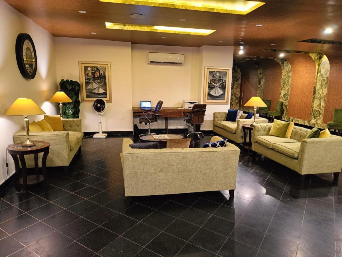 Hotel Oban Lahore Exteriör bild