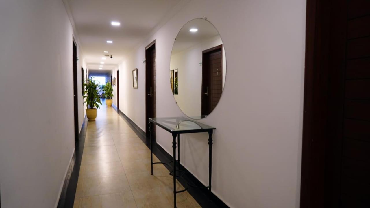 Hotel Oban Lahore Exteriör bild