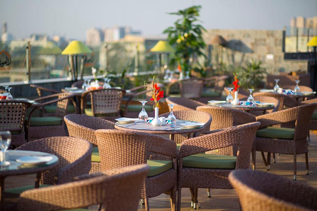Hotel Oban Lahore Exteriör bild