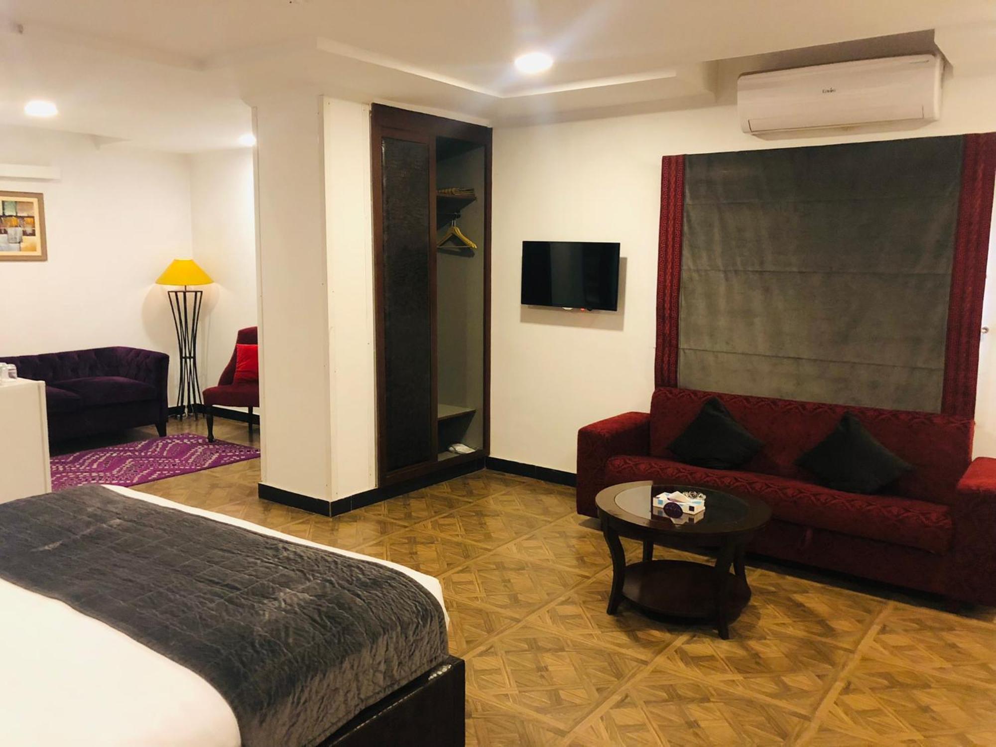 Hotel Oban Lahore Exteriör bild