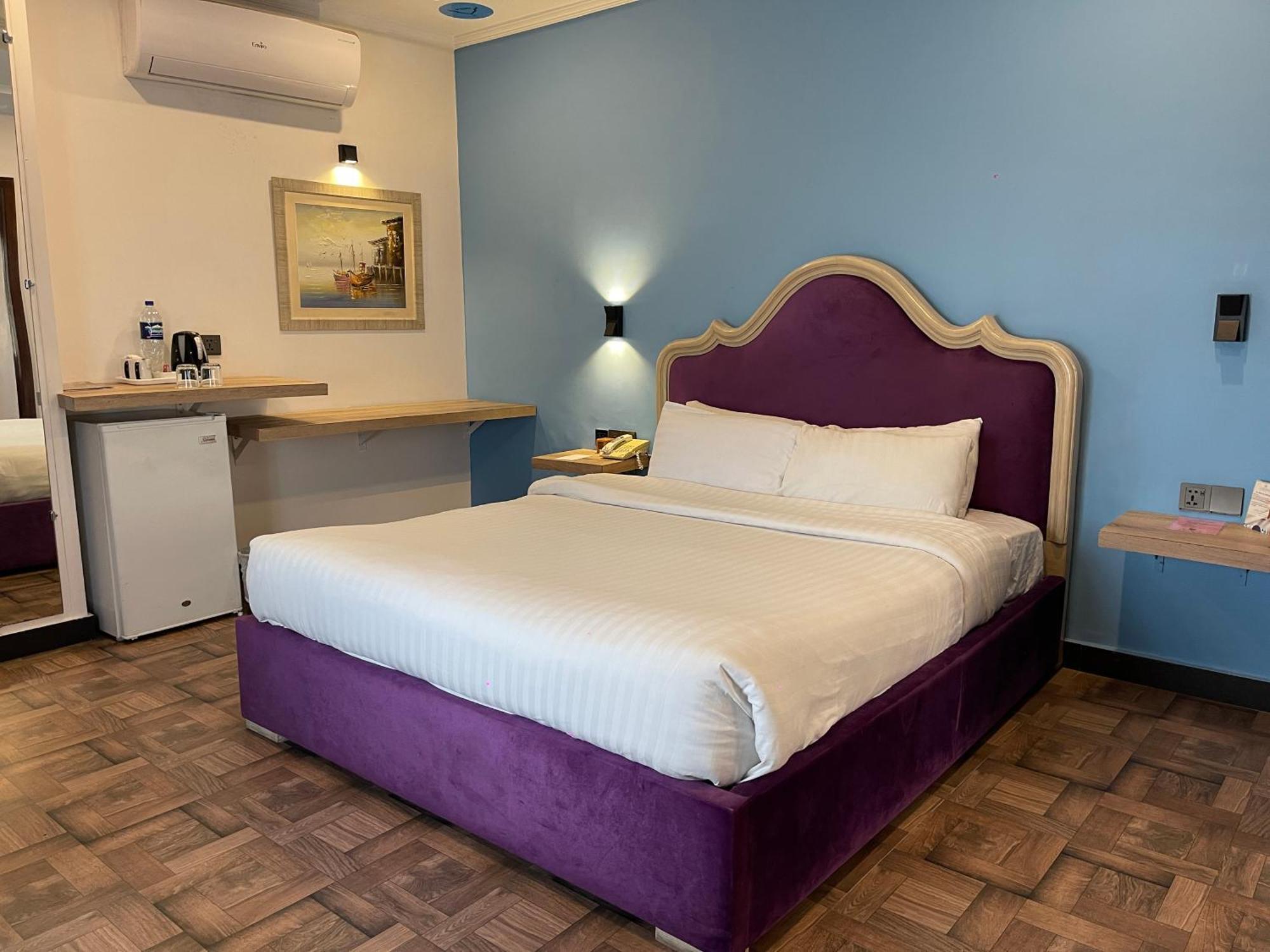 Hotel Oban Lahore Exteriör bild