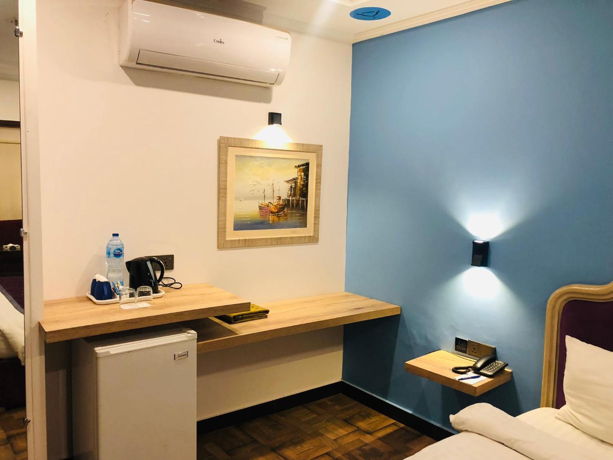 Hotel Oban Lahore Exteriör bild