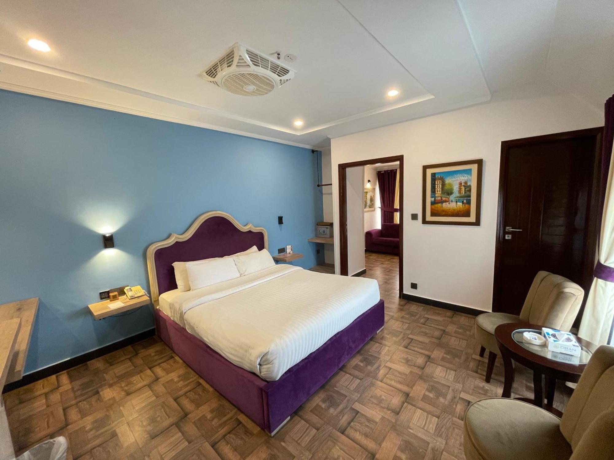 Hotel Oban Lahore Exteriör bild