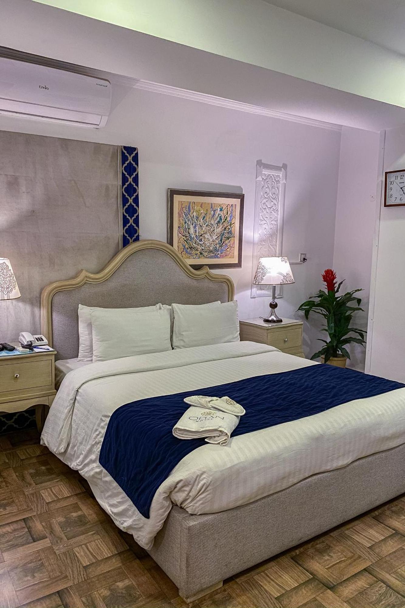 Hotel Oban Lahore Exteriör bild