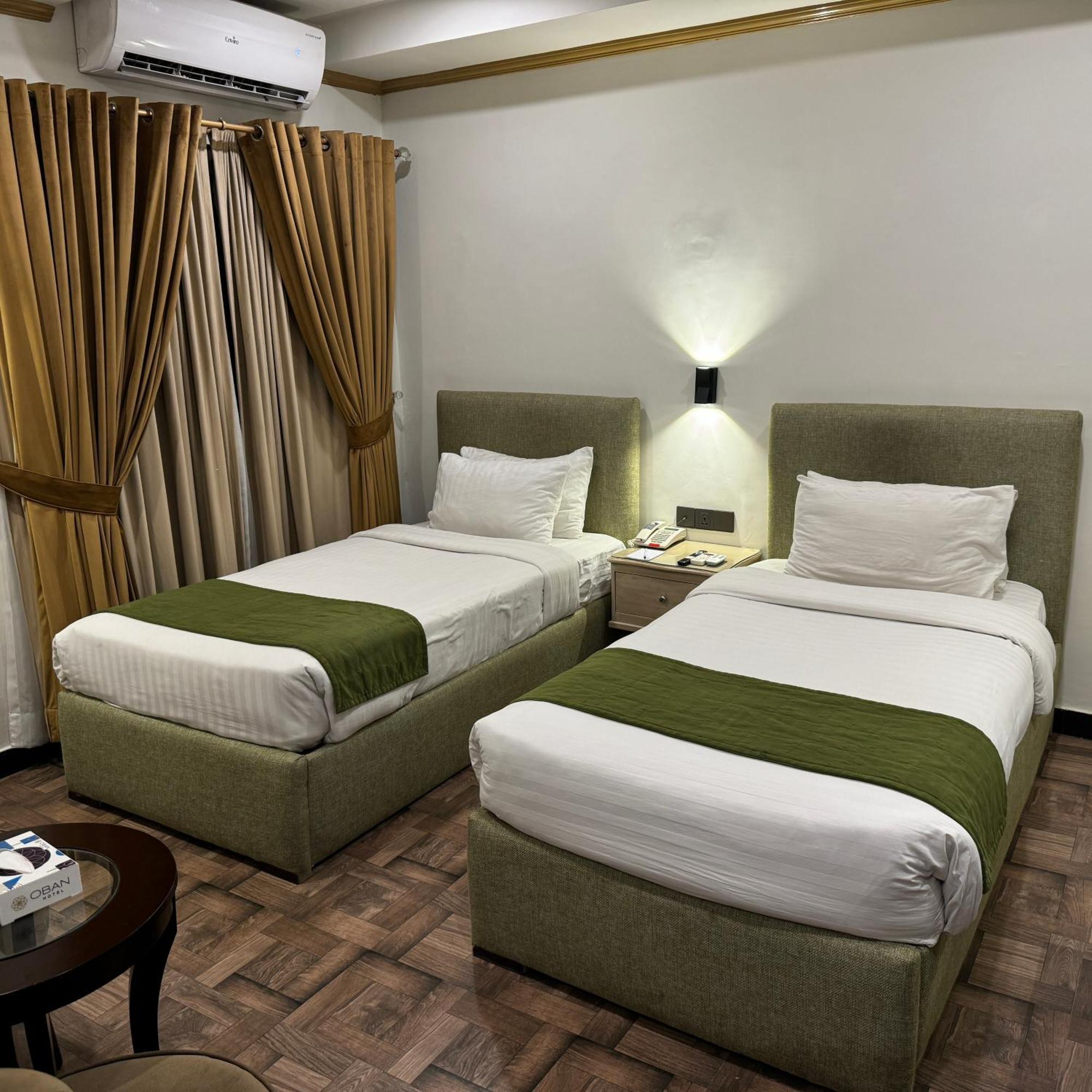 Hotel Oban Lahore Exteriör bild